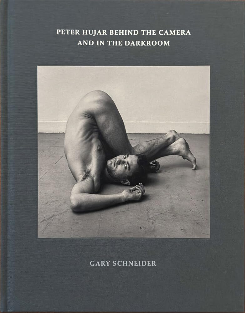 Peter Hujar Behind the Camera and in the Darkroom baixar o livro de graça