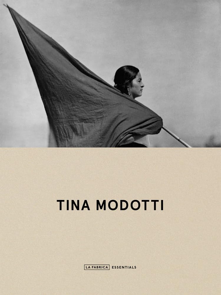 Tina Modotti: La Fábrica Essentials baixar o livro de graça