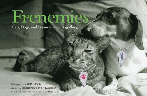 capítulo por capítulo baixar Frenemies: Cats Dogs and Lessons in Getting Along