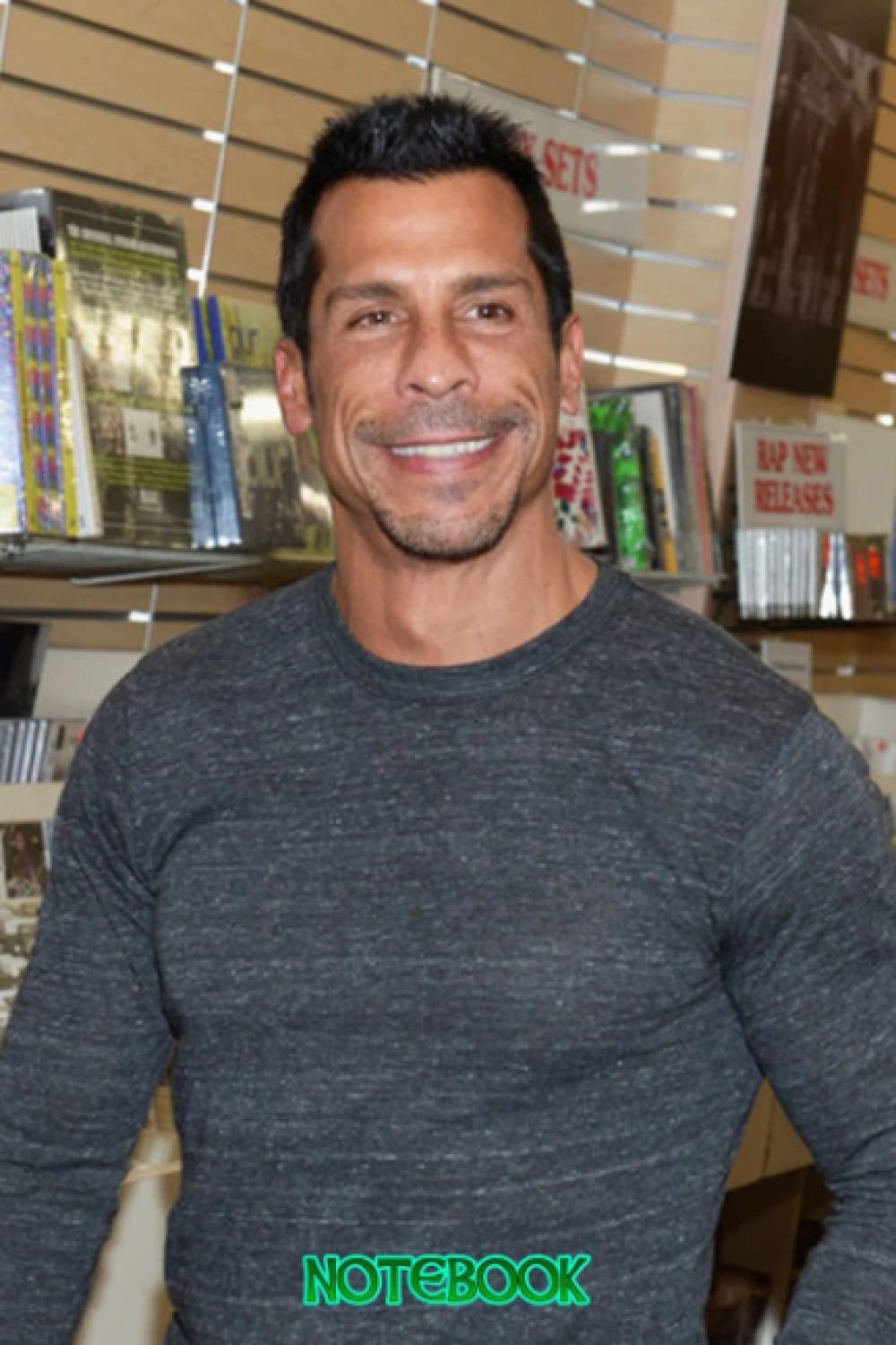 ler totalmente Notebook: Danny Wood Journal Notebook 6x9 110 pages Lined Thankgiving Notebook, Christmas Gift Idea #13