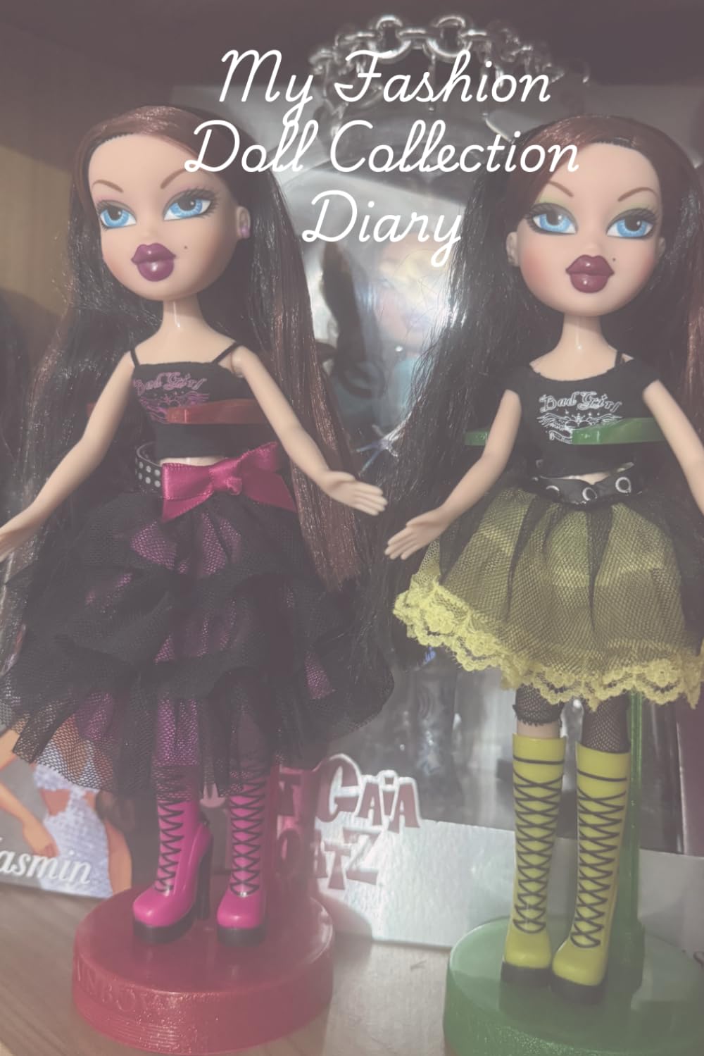 My Fashion Doll Collector Diary: A Scrapbook-Inspired Journal to Track, Record, and Organize Your Fashion Doll Collection, Wishlist, Display Ideas, and Milestones baixar livro de graça
