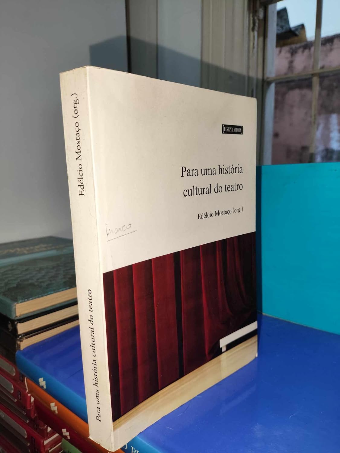 ler totalmente Para uma história cultural do teatro