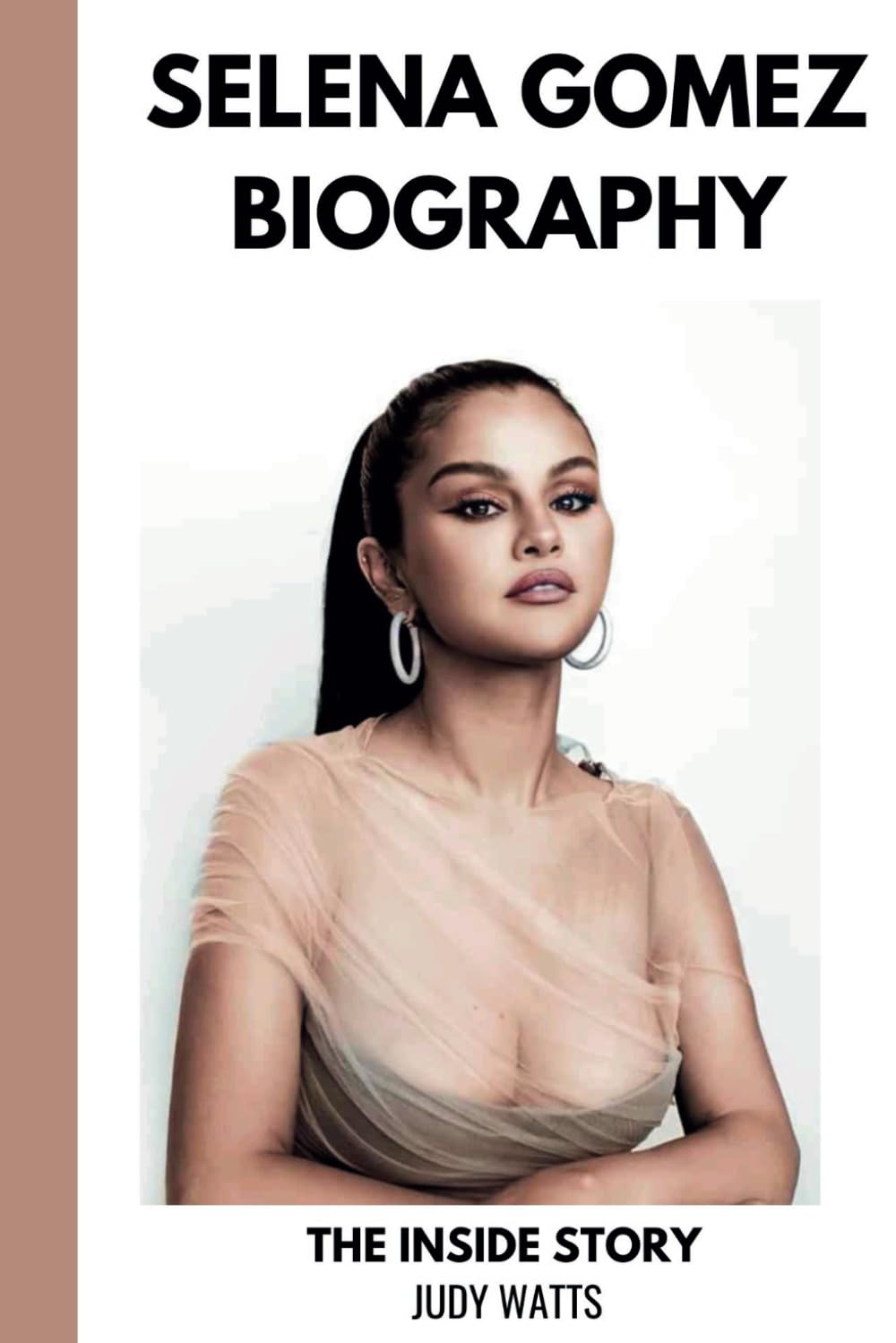 ler totalmente Selena Gomez Biography: A Tour of The Multi-Talented Artist's Life and Career (Musician Biographies)