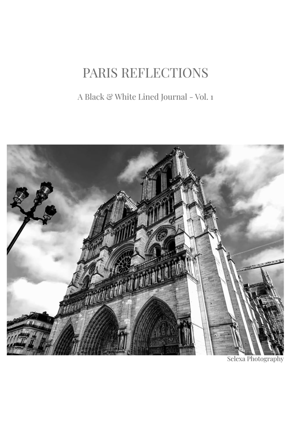 ler totalmente Paris Reflections: A Black & White Lined Journal
