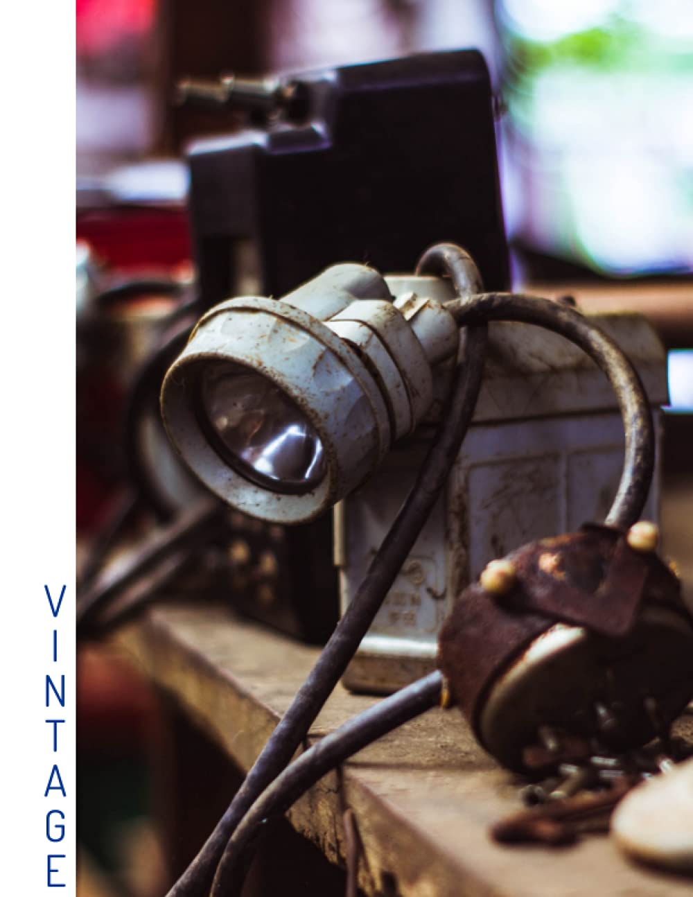 College Ruled Notebook - VINTAGE Lights (with a surprise at the end!): College Ruled Notebook 50 sheets/100 pages, Photography Glossy Cover Notebook, Lines, Lined (Photography Cover Notebooks) baixar livro de graça