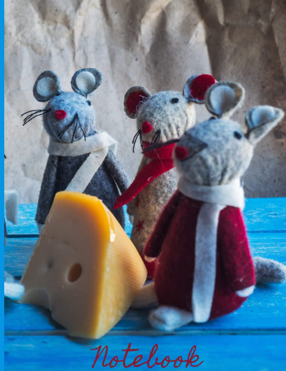 capítulo por capítulo baixar Notebook: Stuffed toy mice dressed in their Christmas attire surrounding a wedge of cheese.