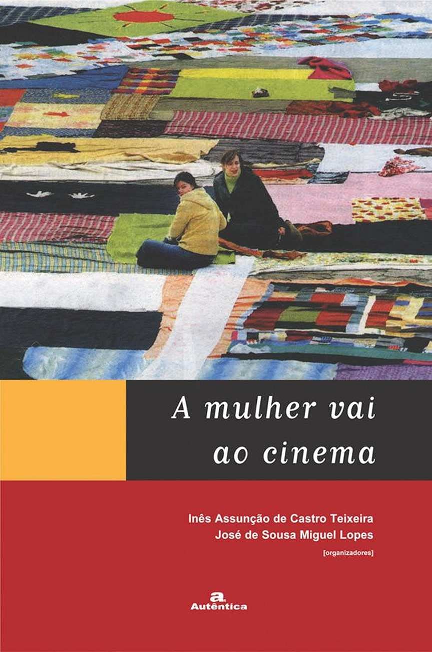 A mulher vai ao cinema baixar o livro de graça