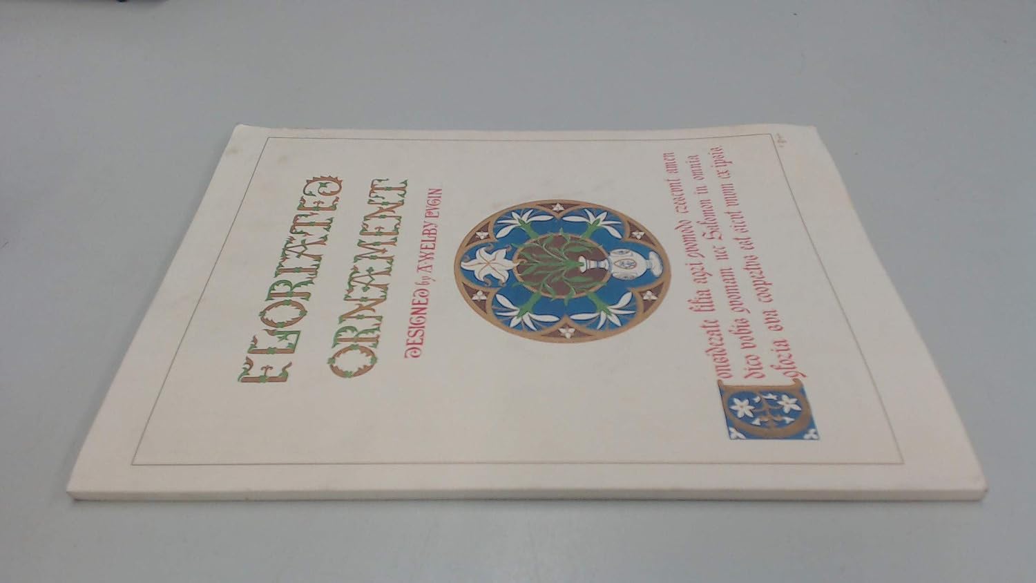 Floriated Ornament: A Series of Thirty-one Designs baixar o livro de graça