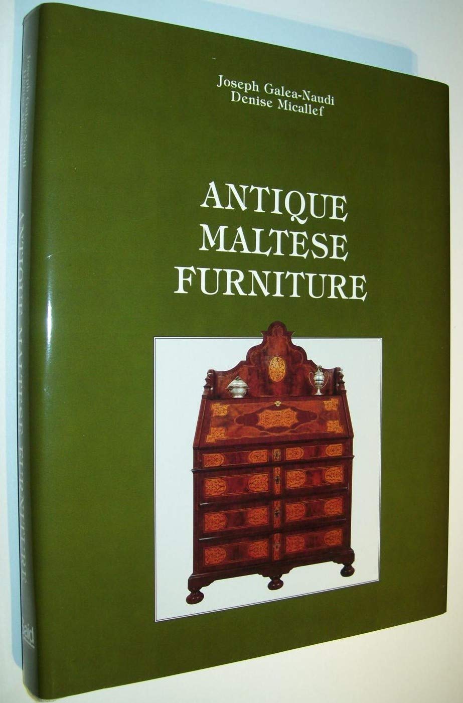 ler totalmente Antique Maltese Furniture