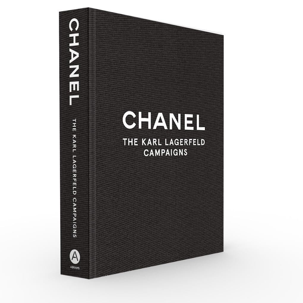 capítulo por capítulo baixar Chanel: The Karl Lagerfeld Campaigns