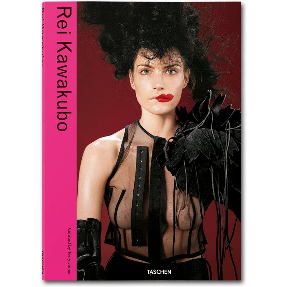 ler totalmente Rei kawakubo
