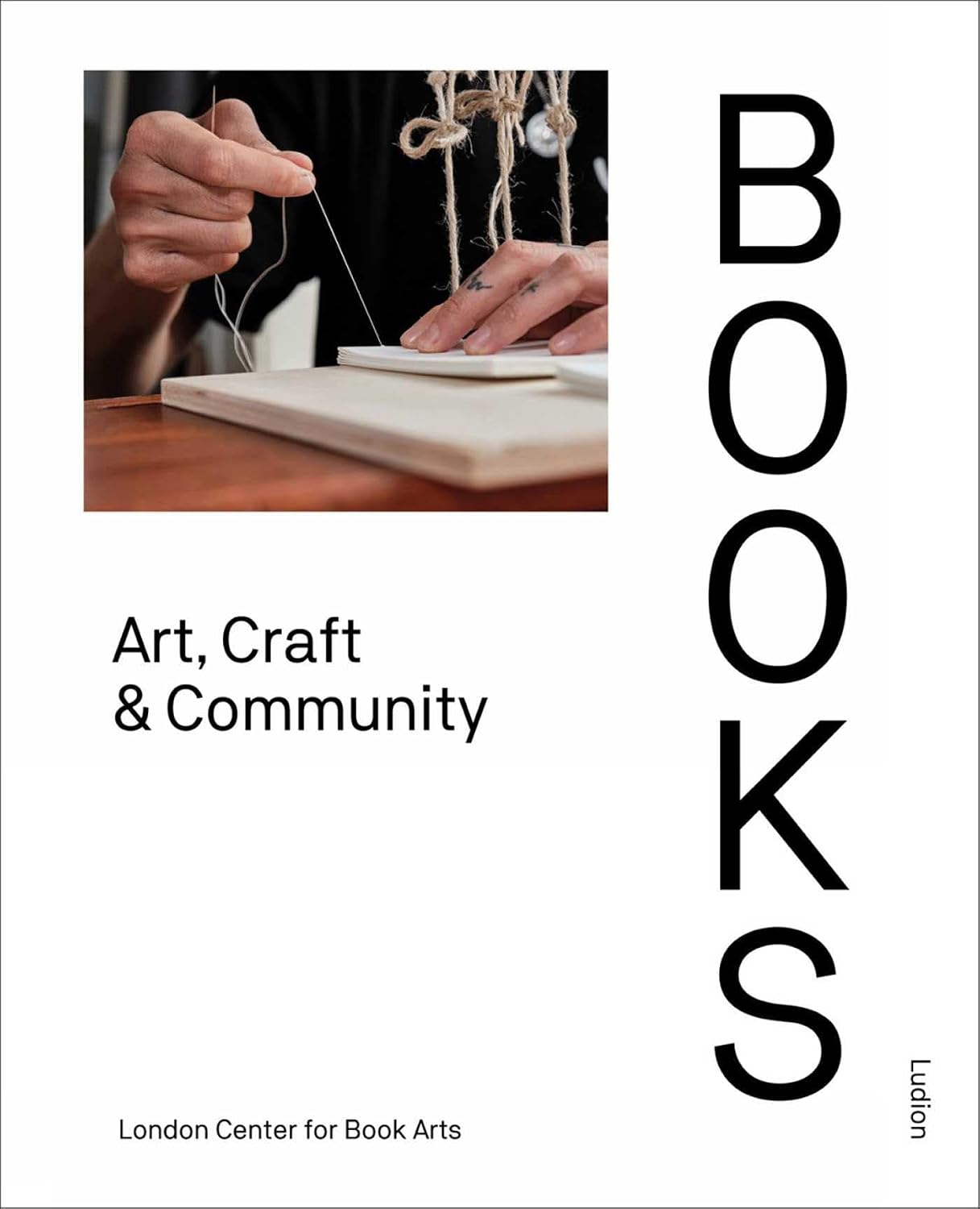 ler totalmente Books: Art, Craft & Community