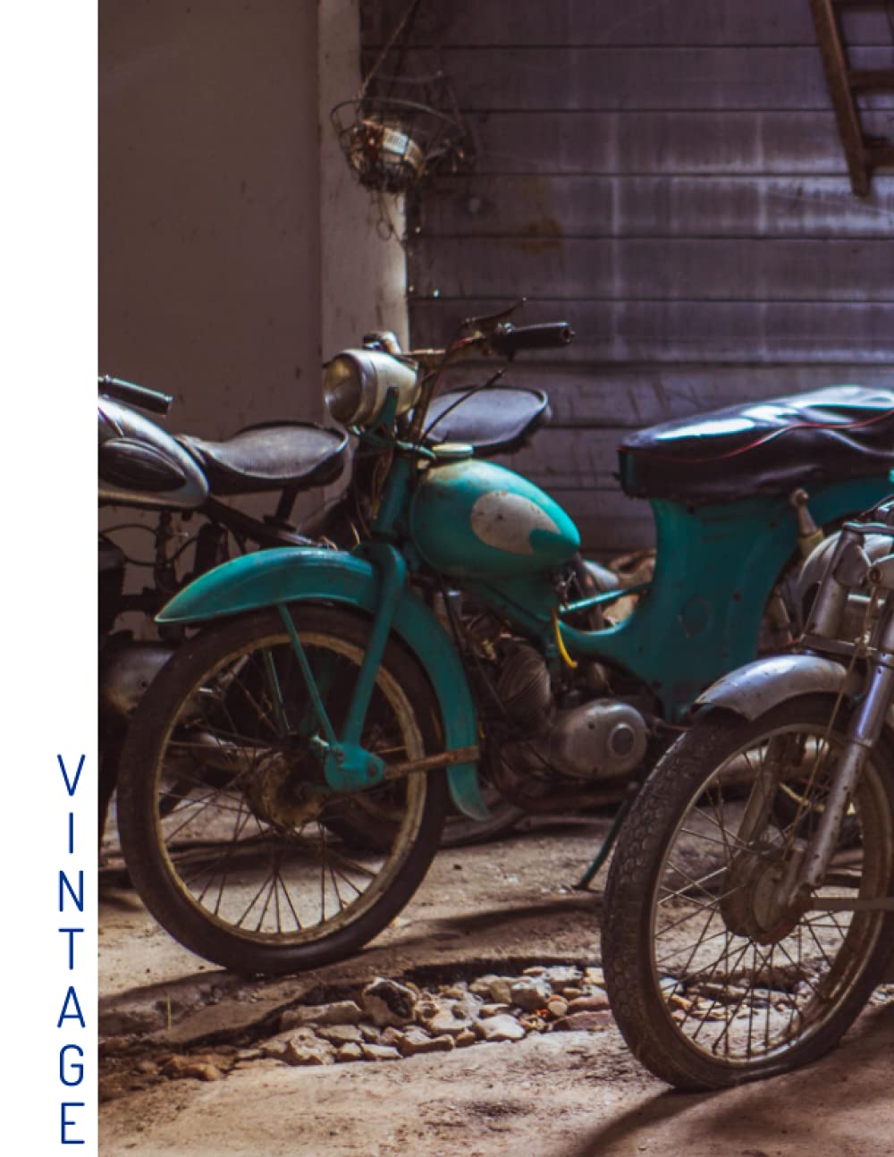 ler totalmente College Ruled Notebook - VINTAGE Mobra Motorcycle (with a surprise at the end!): College Ruled Notebook 50 sheets/100 pages, Photography Glossy Cover... Lines, Lined (Photography Cover Notebooks)
