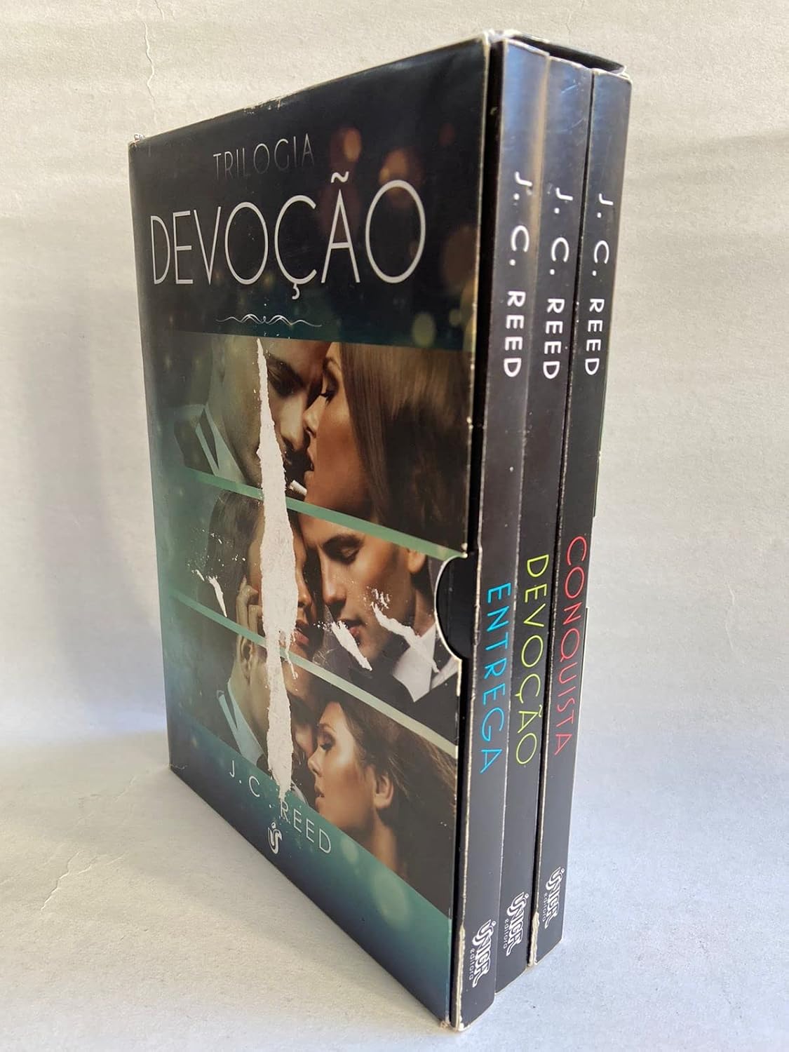ler totalmente Devoção - Caixa