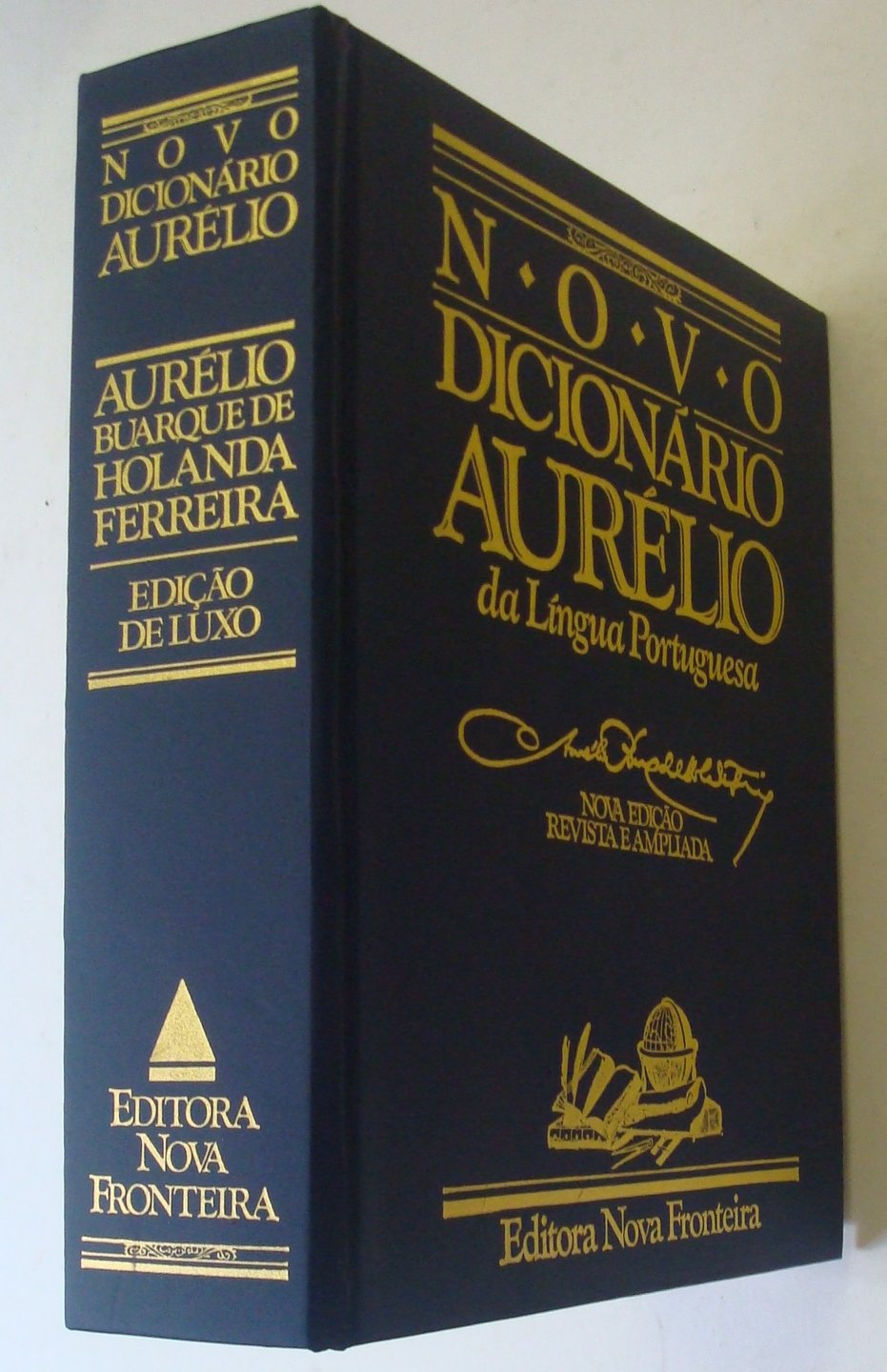 Dicionário Aurélio L.P.
