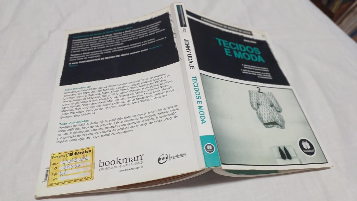 Tecidos e Moda Fundamentos de Design de Moda - Jenny Udale baixar o livro de graça
