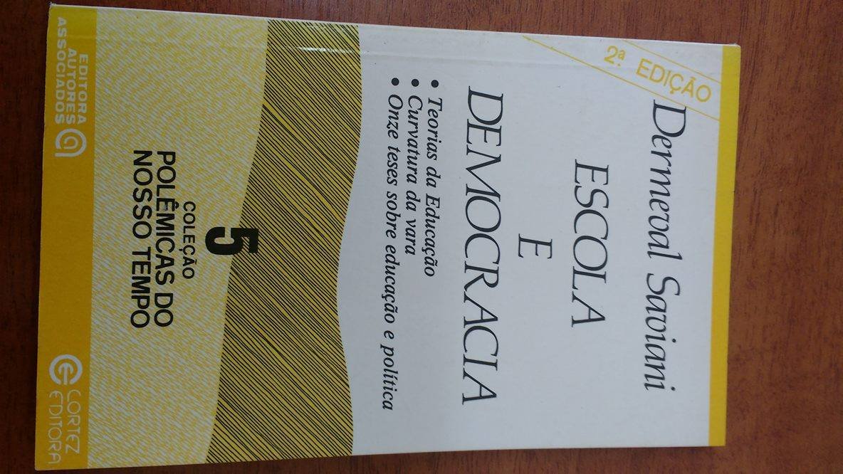 Escola e Democracia baixar livro de graça