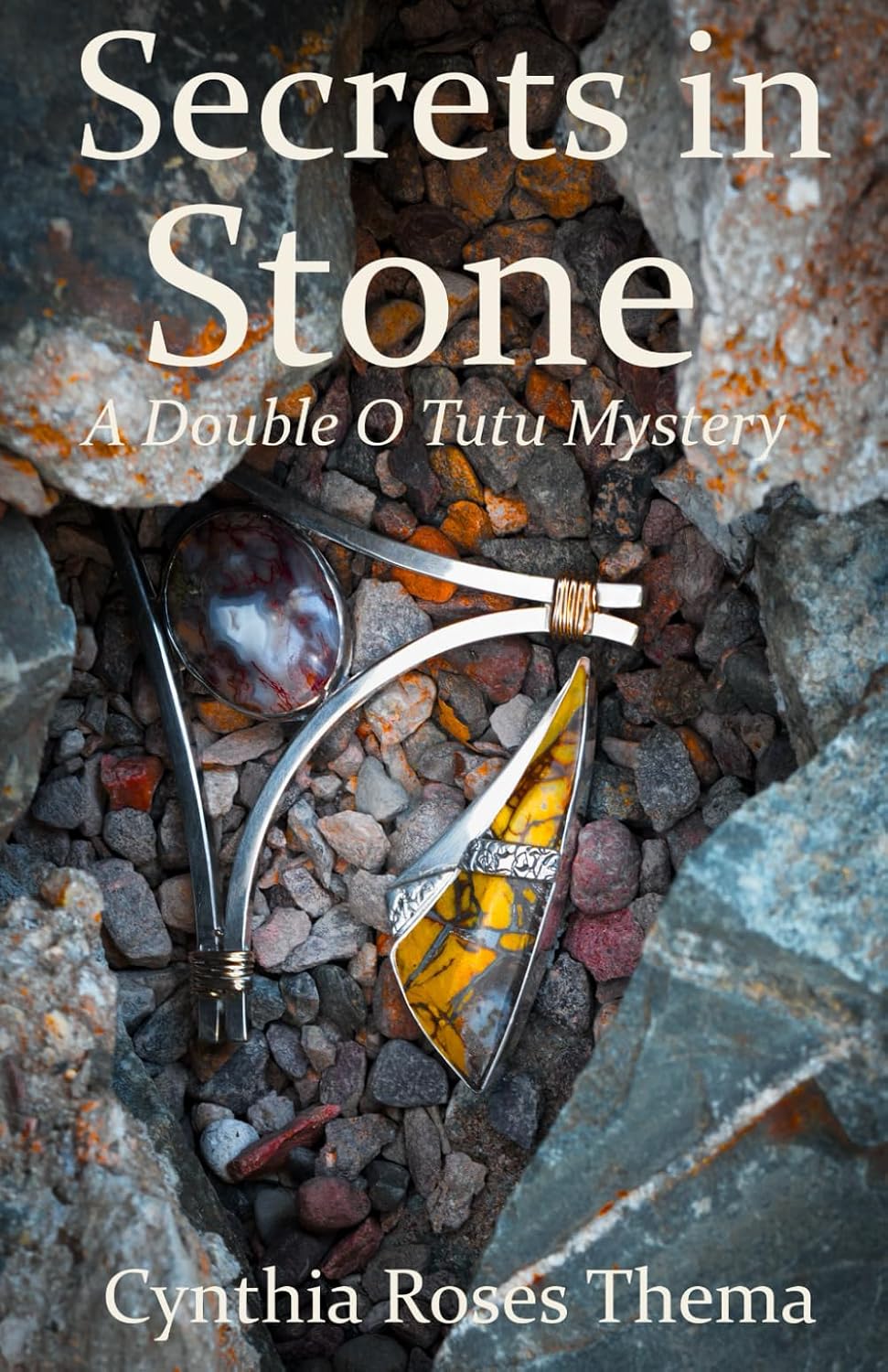 ler totalmente Secrets in Stone: A Double O Tutu Mystery