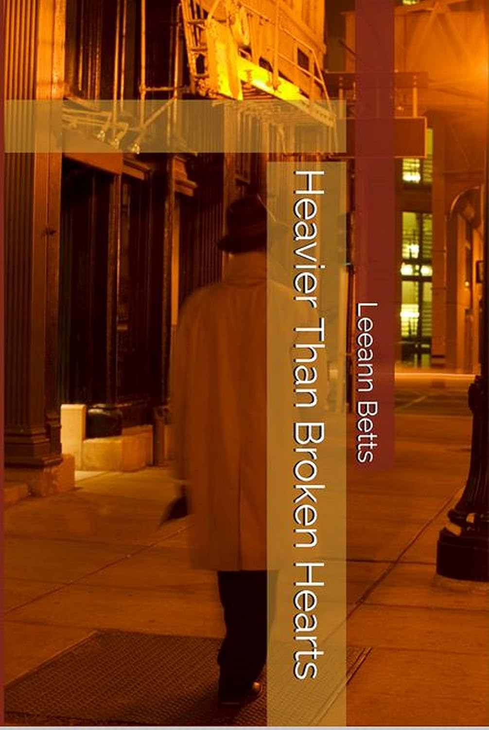 Heavier Than Broken Hearts: Smalltown Edgewater has big time mysteries (Mysterious Ink Bookstore Book 3) (English Edition) baixar livro de graça