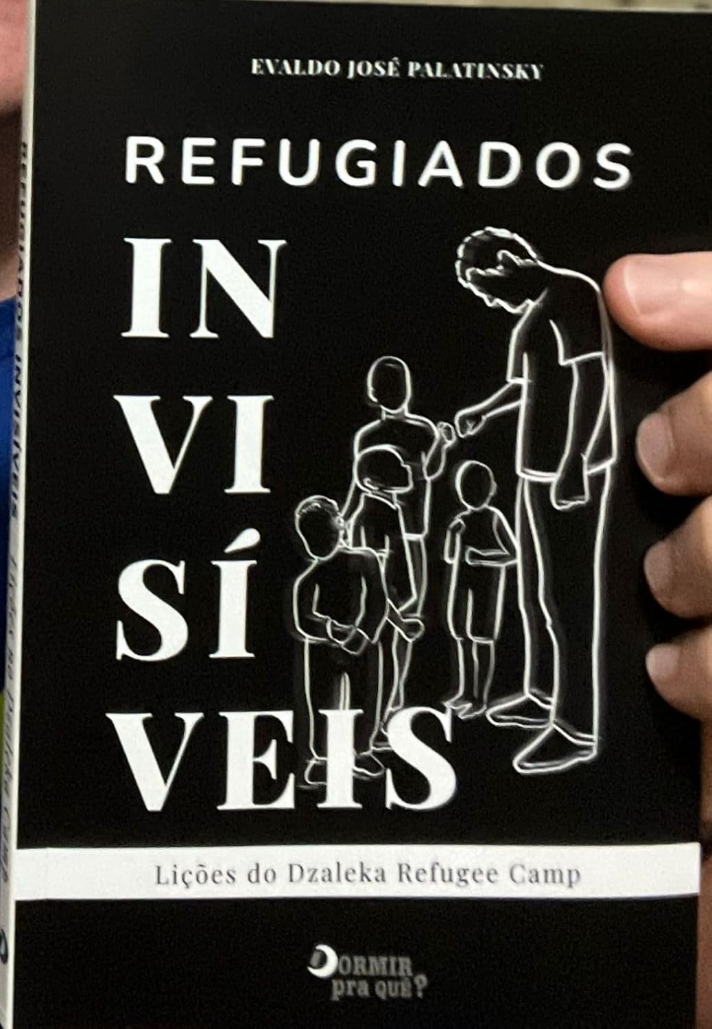 ler totalmente Livro: Refugiados Invisíveis