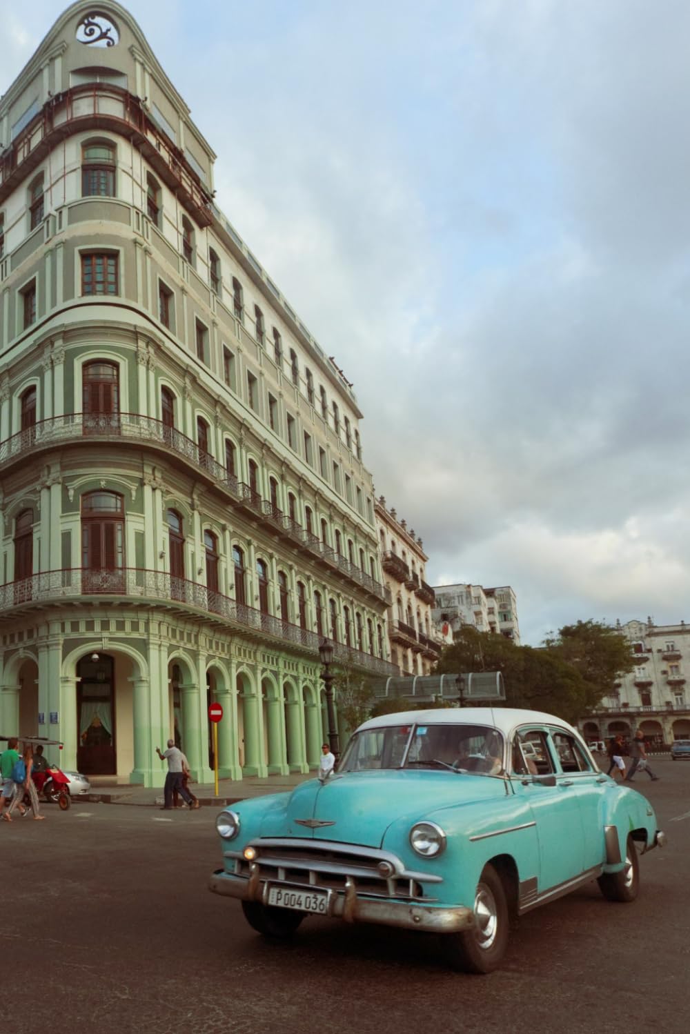 ler totalmente Libreta Hotel Saratoga en Cuba: Cuaderno con líneas y diseño urbano viajero (Libretas de ciudades y paisajes) (Spanish Edition)