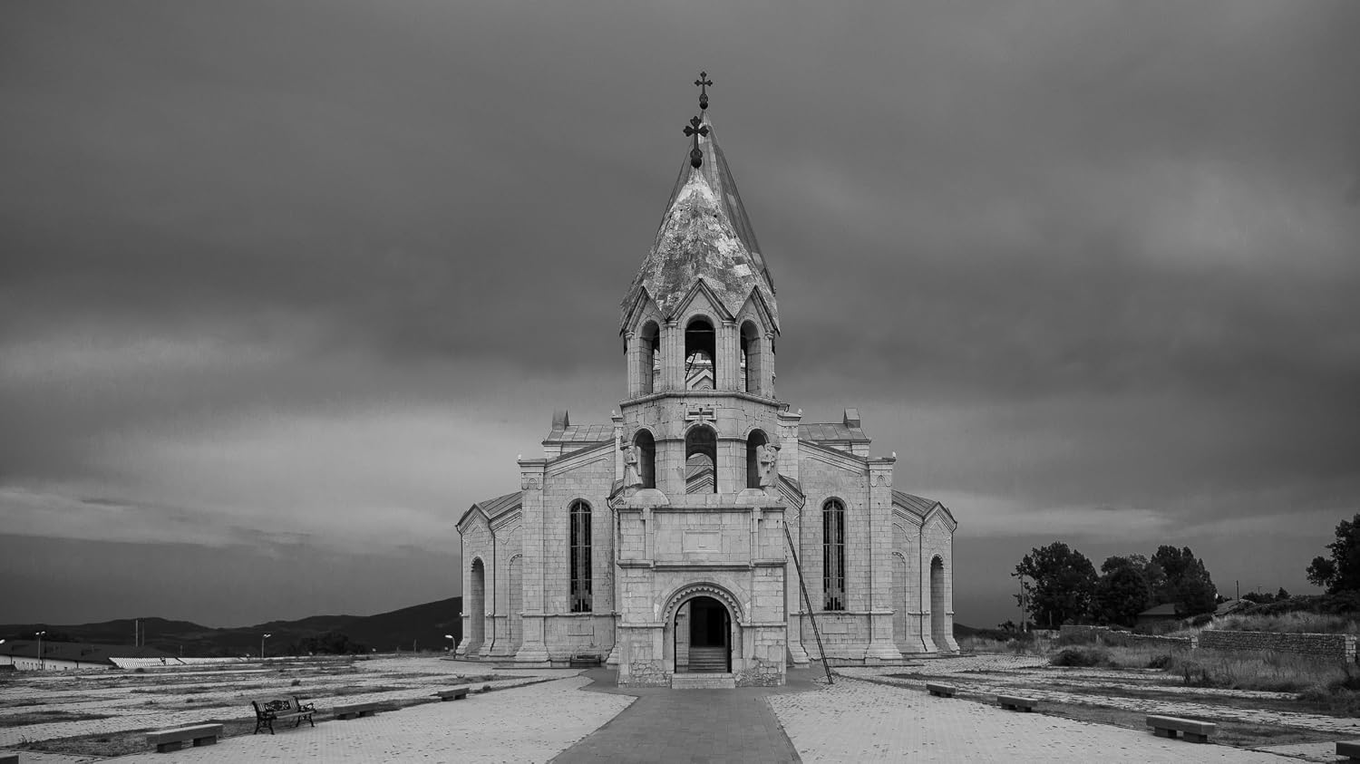 ler totalmente Shushi Cathedral: Ghazanchetsots Cathedral: A Testament to Faith and Resilience (ARMENIA - THE LONE STONE) (English Edition)