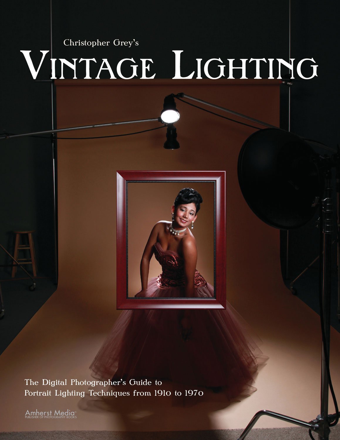 Christopher Grey's Vintage Lighting: The Digital Photographer's Guide to Portrait Lighting Techniques from 1910 to 1970 (English Edition) baixar o livro de graça