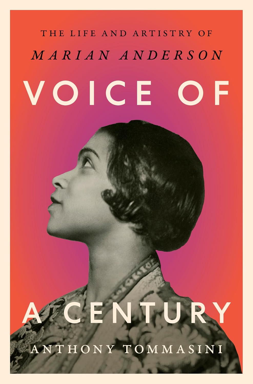 Voice of a Century: The Life and Artistry of Marian Anderson (Significations) (English Edition)