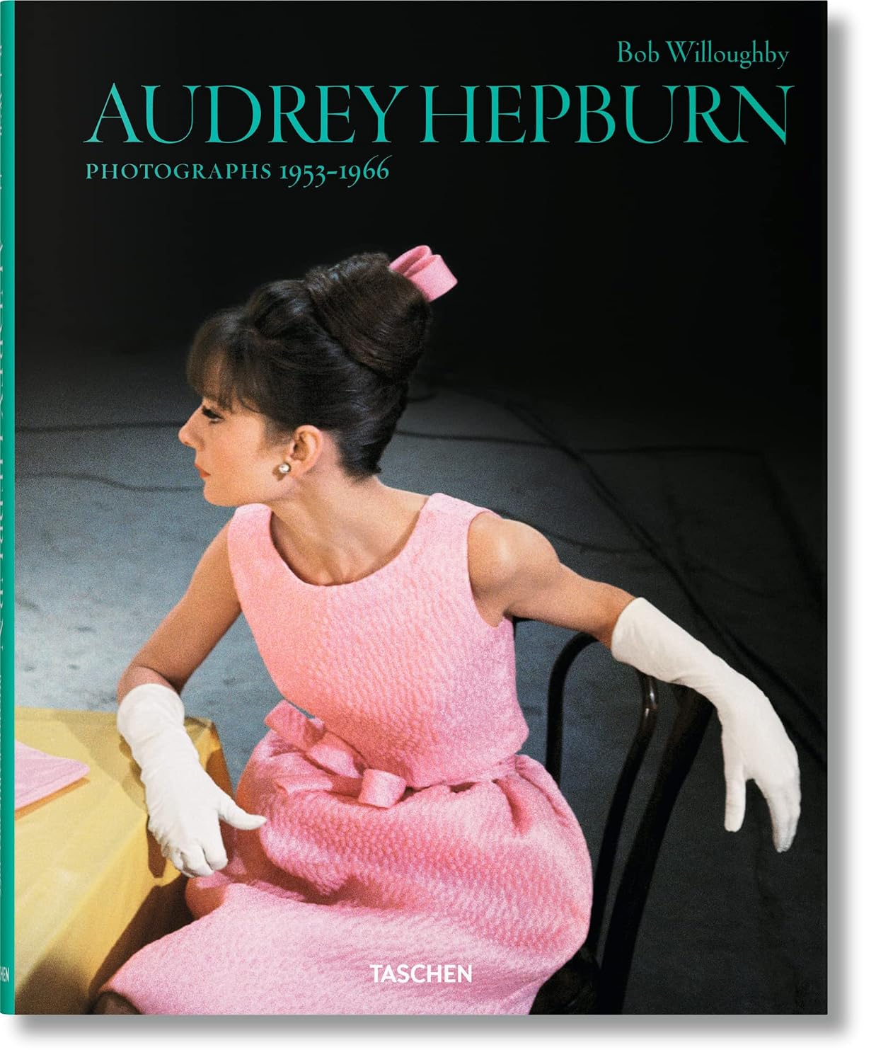 Bob willoughby. audrey hepburn. photographs 1953–1966 baixar o livro de graça