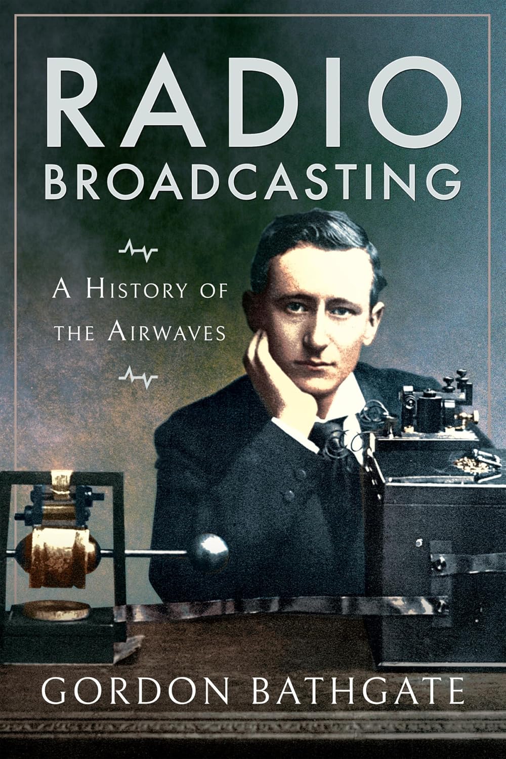 ler totalmente Radio Broadcasting: A History of the Airwaves (English Edition)