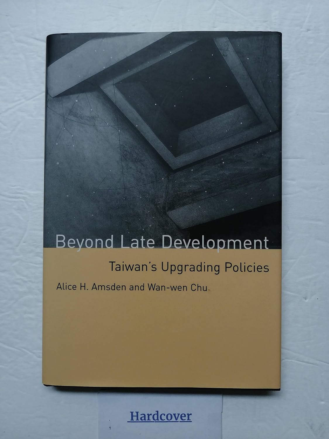 ler totalmente Beyond Late Development: Taiwan's Upgrading Policies