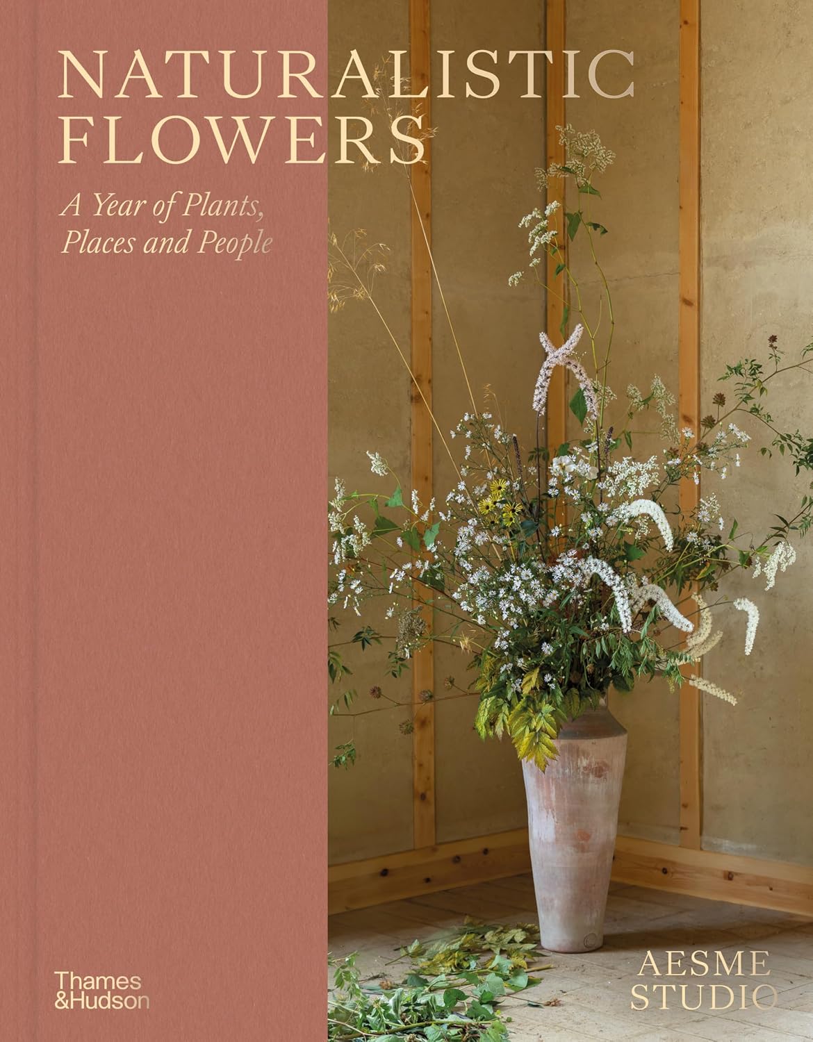Naturalistic Flowers: A Year of Plants, Places and People baixar livro de graça