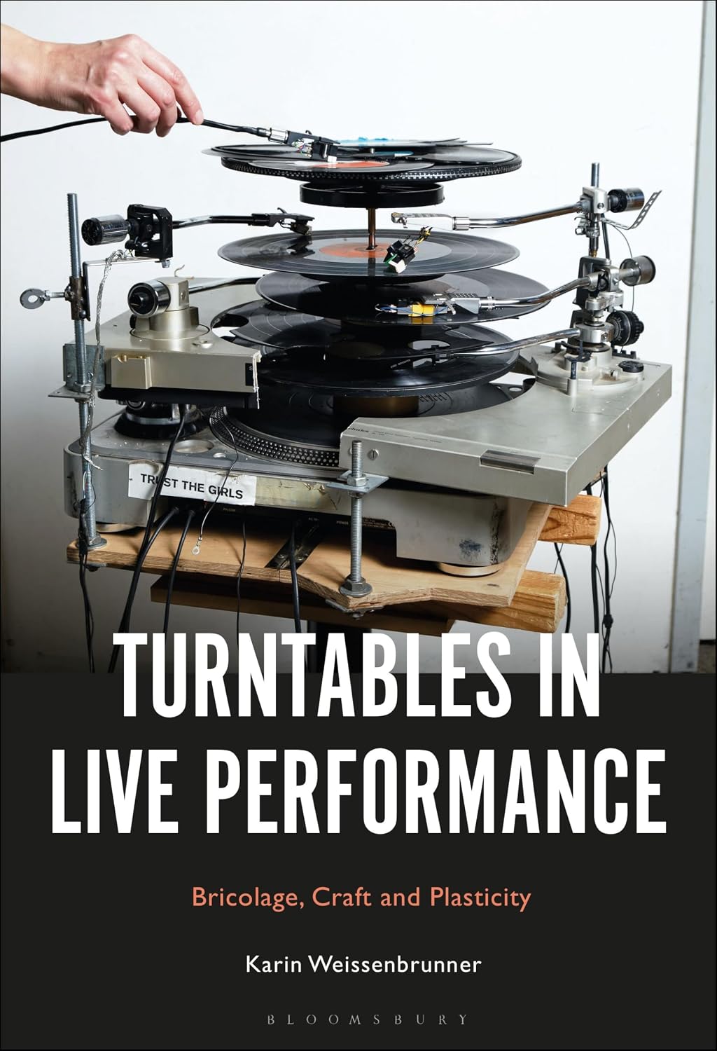 ler totalmente Turntables in Live Performance: Bricolage, Craft and Plasticity (English Edition)