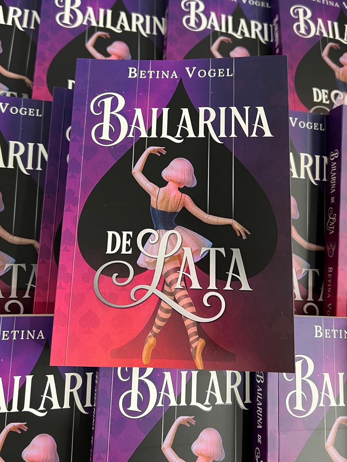 ler totalmente Bailarina de Lata