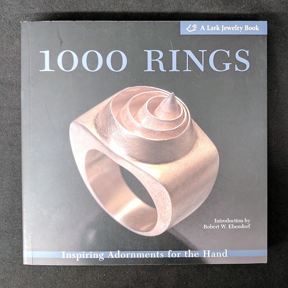 ler totalmente 1000 Rings: Inspiring Adornments for the Hand