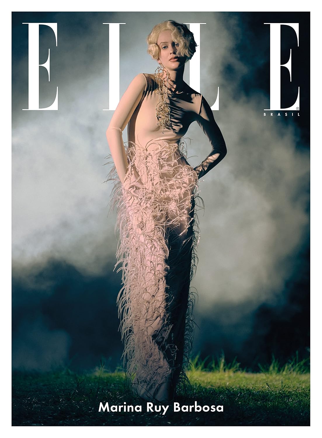 ELLE Brasil Vol. 11: Marina Ruy Barbosa - Capa 01 - Fumaça: 1 baixar o livro de graça