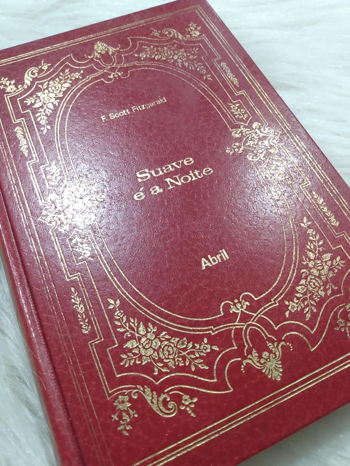 Suave E A Noite baixar o livro de graça