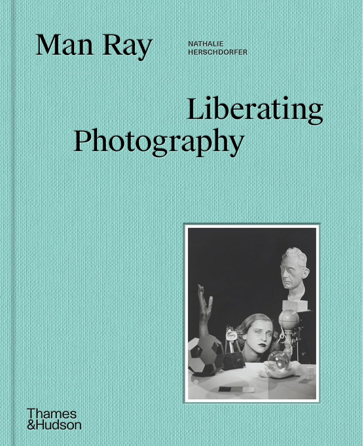 ler totalmente Man Ray: Liberating Photography