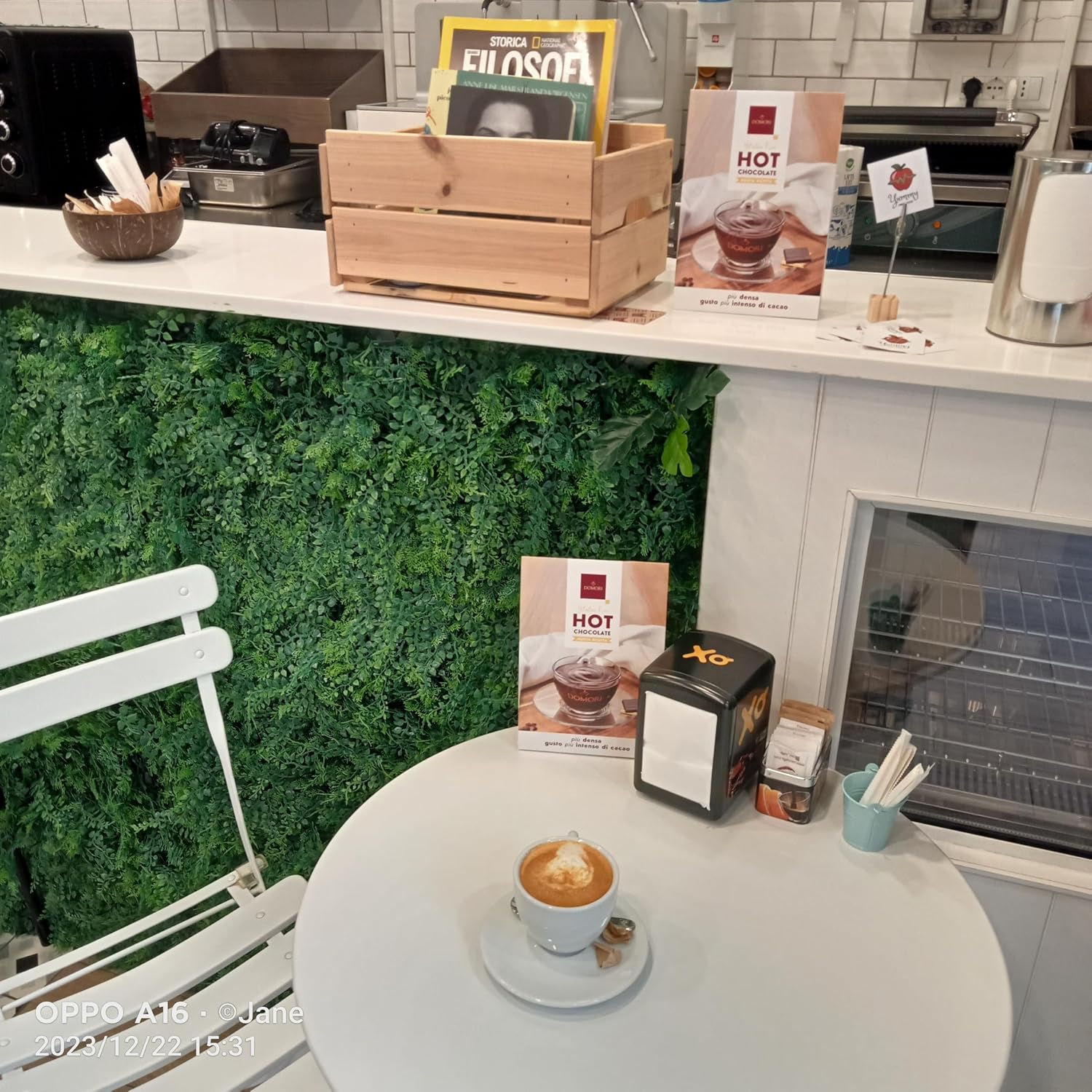 Espresso Yourself: Creative Sips, Stories and Marketing Mischief (English Edition) baixar livro de graça