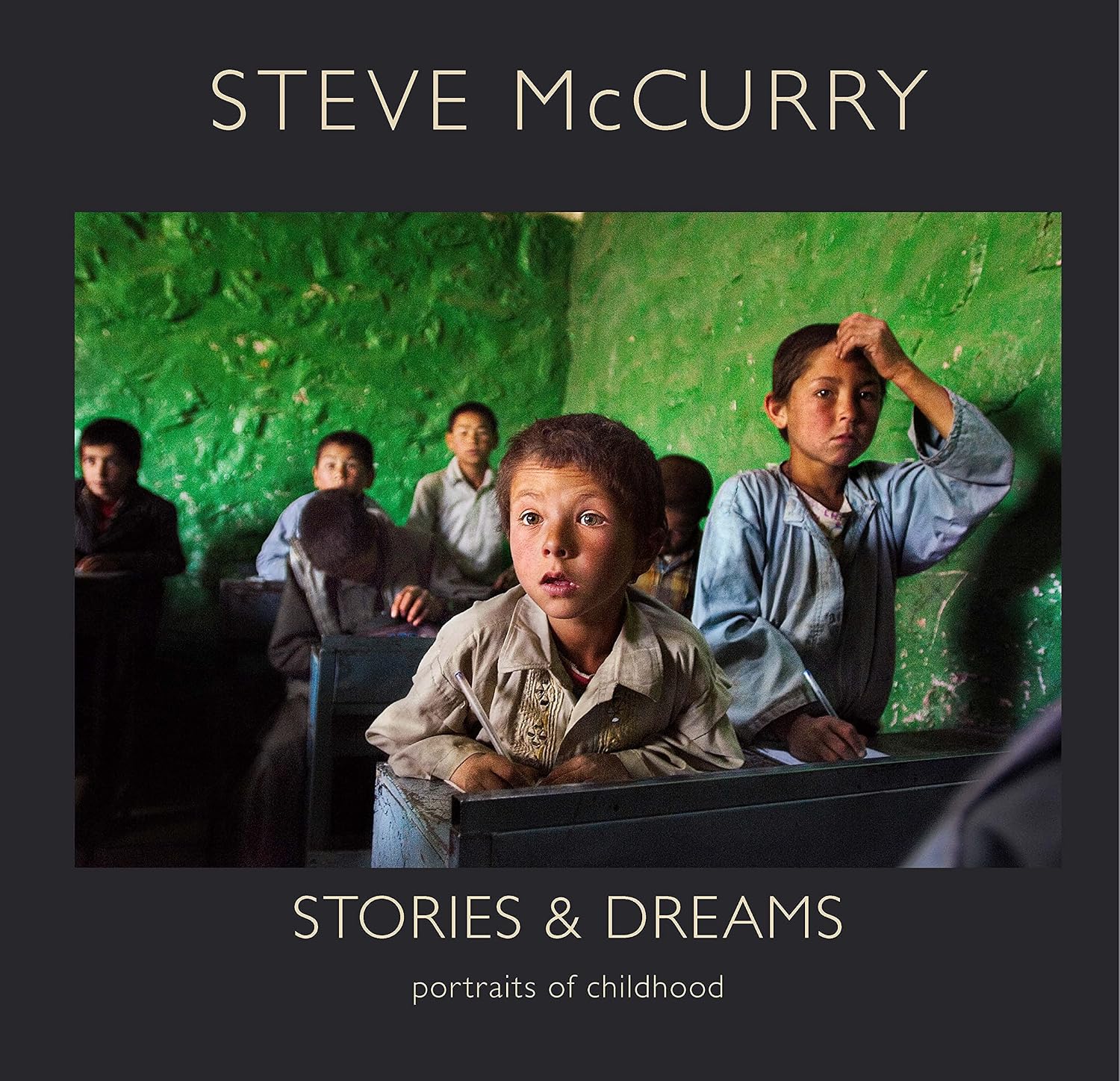 capítulo por capítulo baixar Stories and Dreams: Portraits of Childhood