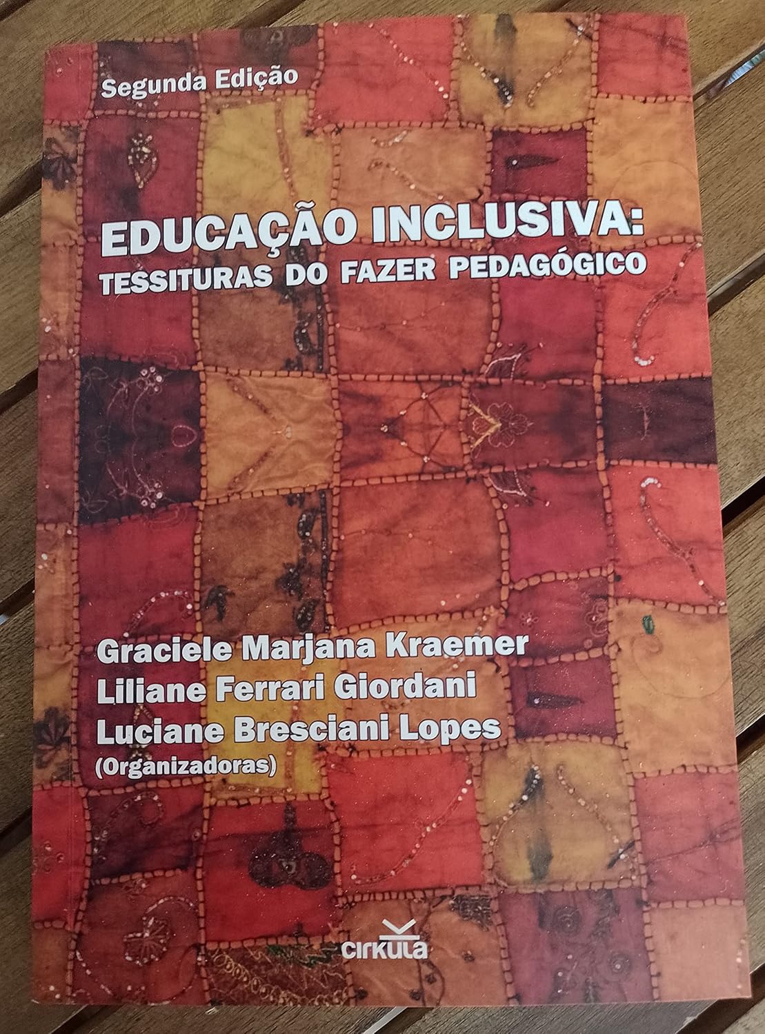 ler totalmente Educação Inclusiva: Tessituras do Fazer Pedagógico