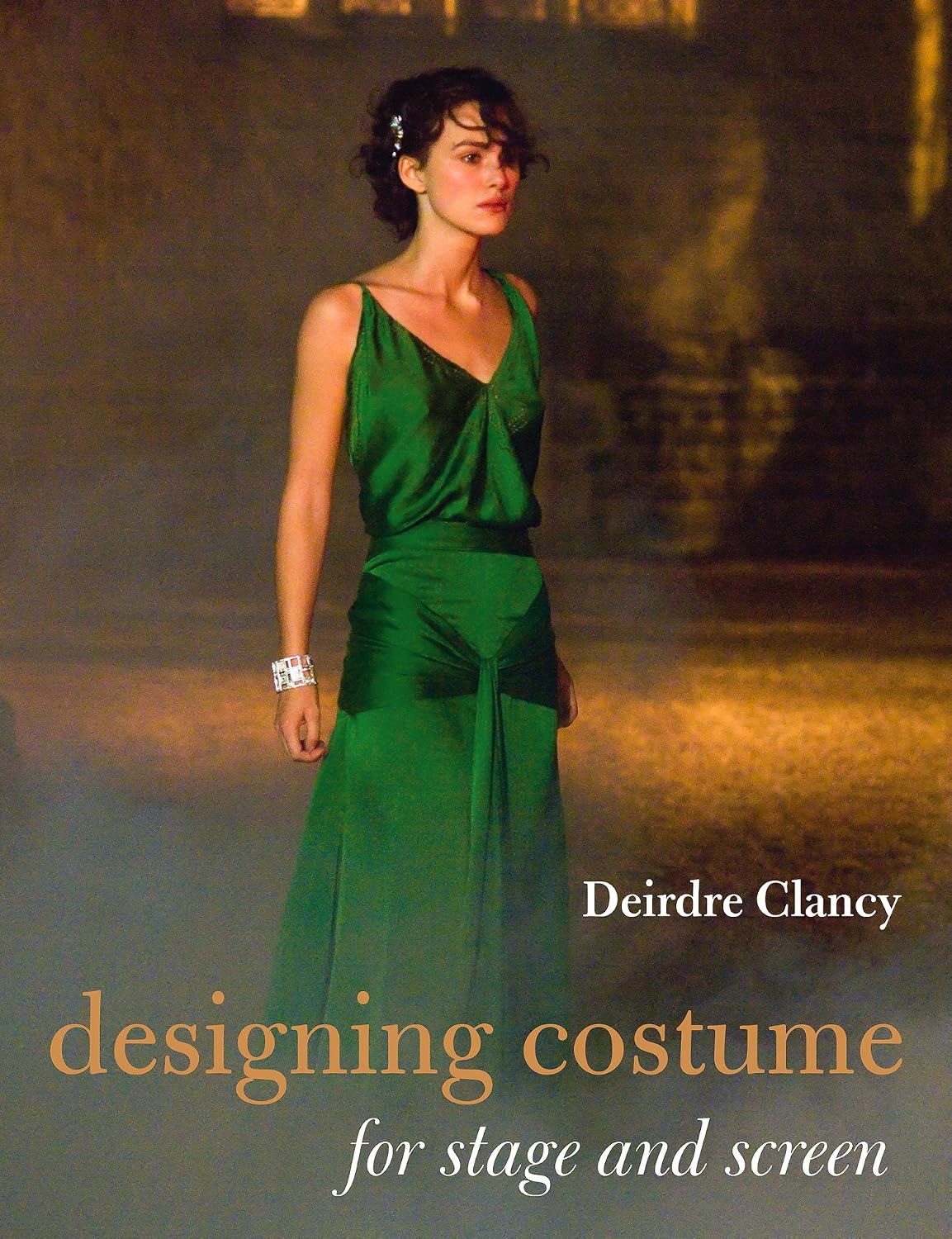 ler totalmente Designing Costume for Stage and Screen